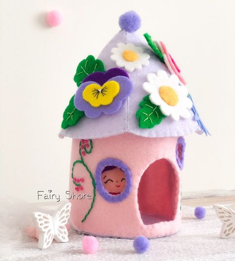 Spring Flowers House With a Tiny Fairy PDF SVG Felt Sewing Pattern, Spring Pattern, Felt Flowers. Sewing Pattern for Cricut, Easy DIY - Etsy Denmark Felt Garden Diy, Felt Fairy Garden, Felt Garden For Kids, Diy Felt Fairy House, Felted Fairy House, Felt Fairy Doors, Fairy House Made From Felt, Flowers Sewing, Flowers House