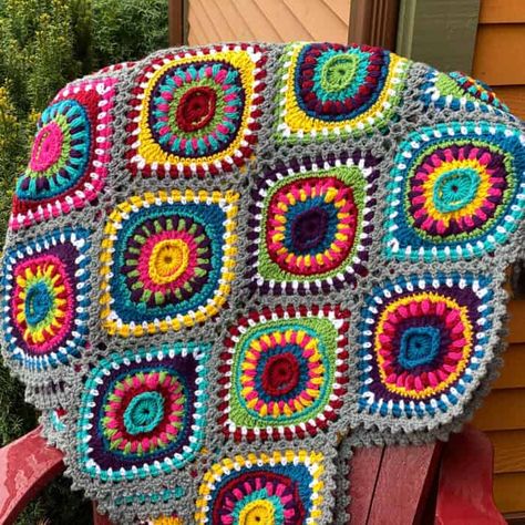 Crochet Christmas Ornament Blanket Pattern + Tutorial Crochet Crowd Patterns, Bohemian Crochet Patterns, Motif Blanket, Puppet Tutorial, Christmas Crochet Blanket, Crochet Blanket Tutorial, The Crochet Crowd, Crochet Throw Pattern, Holiday Blankets