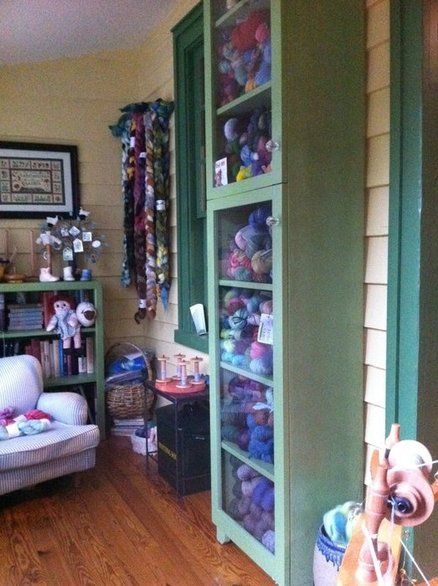 Cottage style knitting and spinning nook Knitting Nook, Yarn Room, Studio Aesthetic, Spinning Wool, Work Room, Craft Rooms, Craft Corner, Craft Studio, Beautiful Knitting