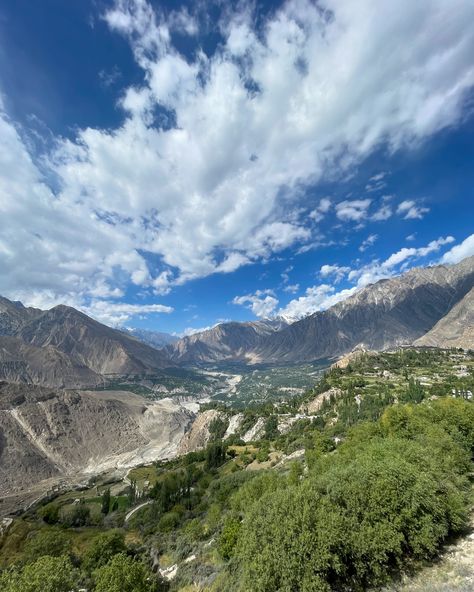 This is an appreciation post for the @rihlahunza , where I got to stay very comfortably for a few nights on my recent trip to Hunza. Perhaps you ll be able to tell from these photos how beautiful this place is. One major highlight, is the views from this hotel- which one has access to from all the rooms in the hotel. Situated at quite an altitude this place offers a vast and perfect view of the gorgeous Hunza Valley. #hunzavalley #mountainholiday #rihlahunza #holidaymode #besthotels #golden... Hunza Valley, Perfect View, Art Major, Appreciation Post, How Beautiful, Best Hotels, To Tell, Hobbies, Hotel