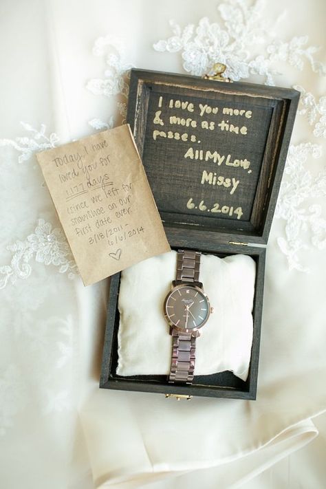 Groom's gift watch and wooden box Husband Birthday Decorations, Groomsmen Kit, Groom Watch, Groom Box, Surprise Boyfriend, Groomsmen Gift Box, Watch Gift Box, Luxury Gifts For Men, Gift Box For Men