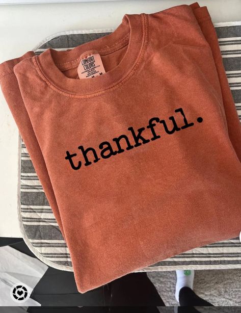 Thanksgiving Sweatshirt Ideas, Thankful Sweatshirt, Thanksgiving Sweatshirt, Thanksgiving Inspiration, Thankful Shirt, Sublimation Ideas, Fall Clothing, Thanksgiving Shirt, Sweatshirt Cute