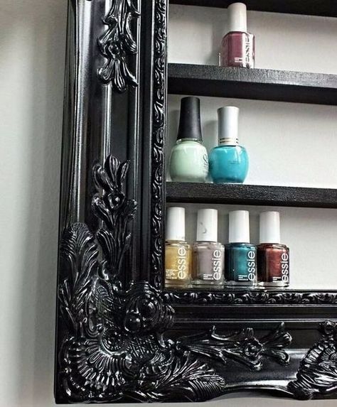 Repurpose Picture Frames, Diy Furniture Polish, Makeup Storage Ideas, Upcycled Picture Frames, Diy Makeup Organizer, Unique Picture Frames, Picture Frame Crafts, Makeup Organization Diy, Old Picture Frames