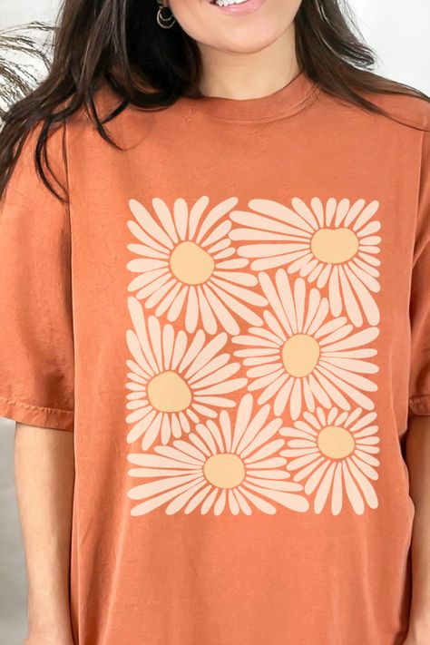 Photo Print Ideas, Tshirt Styles, Noah Kahan, Beach Pictures Friends, Boho Garden, Cute Shirt Designs, Aesthetic T Shirts, Print Ideas, Clothes Diy