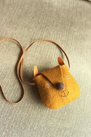 Felted Bags, Felt Bags, Felt Animal, Felt Projects, Wool Roving, Felt Bag, Animal Crafts, Felt Toys, Felt Art