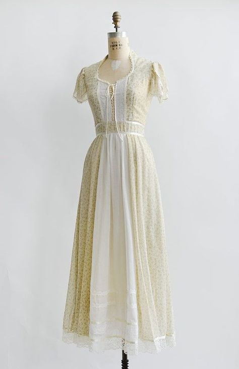 1970 Dress, Sax Dress, Gunne Sax Dress, Vintage Inspired Clothing, Feminine Clothing, Adored Vintage, Vintage Inspired Outfits, Gunne Sax, Daily Living