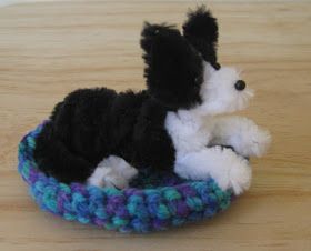 Artfull Codgers: Chenille sticks Chenille Stem Animals, Chenille Stem Crafts, Craft Pipe Cleaner, Pipe Cleaner Animals, Pipe Cleaner Art, Chenille Crafts, Pom Dog, Tiny Teddies, Paper Dogs