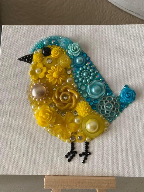 Diy Button Crafts, Button Art Projects, Buttons Crafts Diy, Button Craft, Button Frames, Bead Crafts Diy, Bee Garden, Diy Buttons, Felt Birds