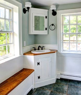 Corner Vanity Design Ideas, Pictures, Remodel and Decor Small Sinks For Small Bathrooms, Small Rustic Bathroom Ideas, Small Rustic Bathroom, Bathroom Corner Cabinet, Bathroom Traditional, Corner Bathroom Vanity, Corner Sink Bathroom, Corner Bathroom, Small Bathroom Sinks