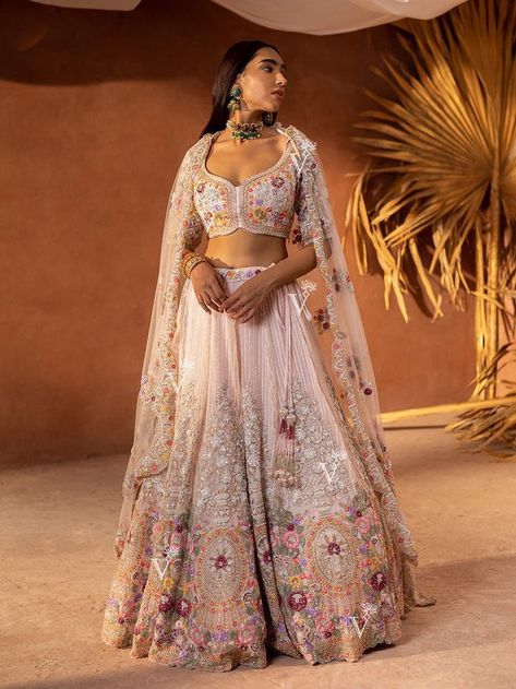 Vasansi Jaipur Lehenga, Jaipur Lehenga, Printed Anarkali Dress, Vasansi Jaipur, Beautiful Lehenga, Sangeet Outfit, Anarkali Dresses, Printed Anarkali, Wedding Lehengas