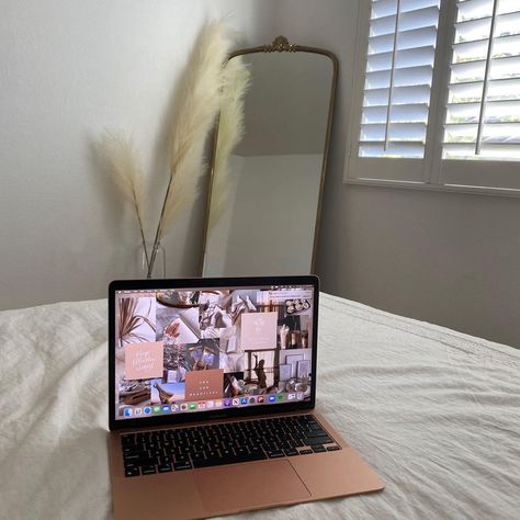 VERONICA | fashion blogger on Instagram: “Where I’ll be all day ✨😌 Cozy rainy days are my favorite” Rose gold macbook air - aesthetic room decor Gold Macbook Air, Rose Gold Macbook Air, Air Aesthetic, Rose Gold Macbook, Cozy Rainy Day, Rosa Gold, Aesthetic Room Decor, Aesthetic Room, Rainy Days