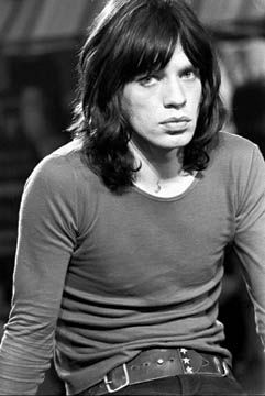 Mens Shag Haircut 70s, Mcjagger Hair, Mick Jagger Quotes, Normal Haircut, Men In Makeup, Stones Pictures, Moves Like Jagger, British Rock, Shag Haircut