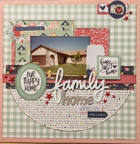 Scrapbook Crop Gifts, 1 Page Scrapbook Layout, New Scrapbook Layouts, Scrapbook Ideas Family, Circle Scrapbook, Picture Scrapbook, Calendar Scrapbook, Family Scrapbook Layouts, Family Layout