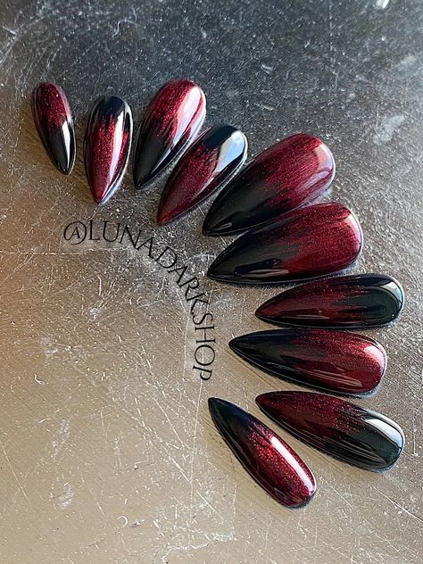 Wedding Nails Red And Black, Valentine Goth Nails, Witchy Nails Short, Dark Red And Black Nails, Red And Black Ombre Nails, Burgundy And Black Nails, Utah Nails, Ambre Nails, Nails Gothic