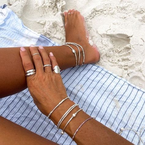 The perfect beach accessories you can wear in the water. so many jewelry designs to choose from. Surf Jewelry Silver, Silver Jewellery Inspiration, Beach Jewelry Aesthetic Silver, Silver Jewelry On Tan Skin, Beachy Jewelry Silver, Beachy Silver Jewelry, Silver Beachy Jewellery, Jewellery Inspo Silver, Summer Jewelry Silver