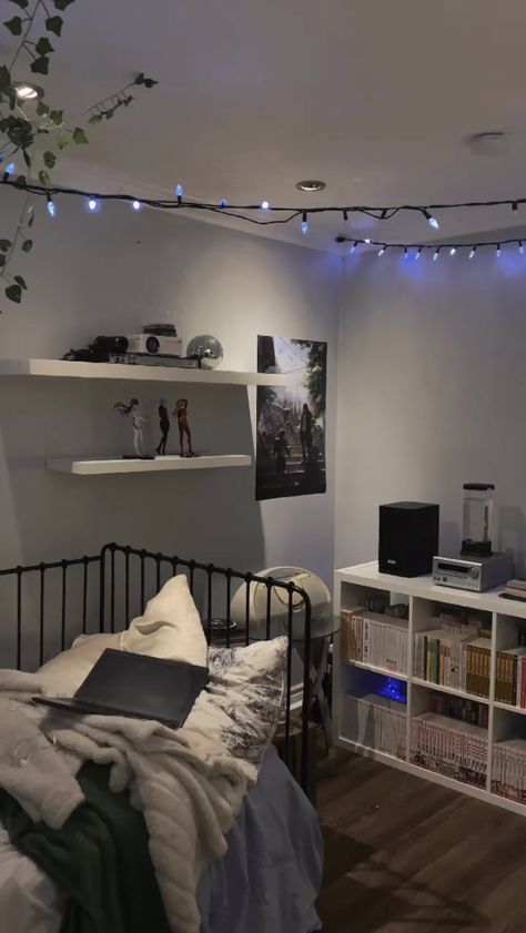 Monochrome Room Ideas, Room Ideas Aesthetic Guys, Leafaye01 Room, Cybercore Room Decor, Blue And Grey Room, Cybercore Bedroom, Boy Room Aesthetic, Cybercore Room, Dark Minimalist Bedroom