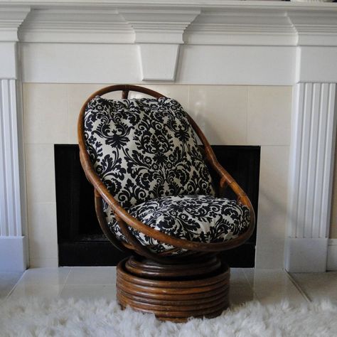 Rattan Swivel Chair, Diy Chair Cushions, Eclectic Nursery, Diy Furniture Building, White Accent Chair, Comfy Accent Chairs, Swivel Rocker Recliner Chair, Cane Furniture, Vintage Rattan