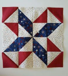 American Flag Quilt, Half Square Triangle Quilts Pattern, Triangle Quilt Pattern, Triangle Quilts, Flag Quilt, Blue Quilt, Barn Quilt Designs, Quilting Designs Patterns, Quilt Block Patterns Free