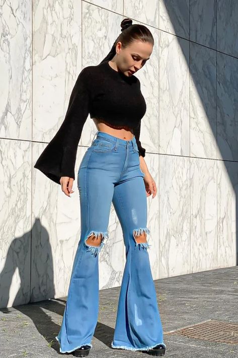 Outfit With Flare Jeans, How To Style Flares, Outfits With Flares, Making Decisions, Jeans Outfits, Swimsuit Black, Bottom Jeans, Bodysuit Black, Jeans Fashion