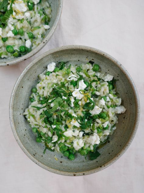 Feta Risotto, Herbed Goat Cheese, Cream Cheese Sugar Cookies, Vegetarian Christmas, Risotto Rice, Cheese Crust, Egg Free Recipes, Risotto Recipes, Quick Weeknight Meals