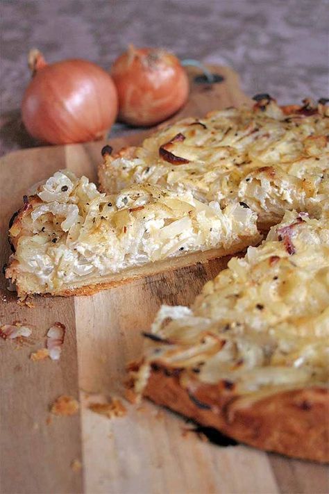 Onion Tart Recipe, Creme Fraiche Recipes, Savoury Slice, Onion Tart, Savory Tart, Tart Recipe, Onion Recipes, Tart Recipes, International Recipes