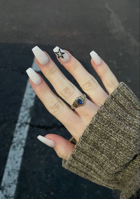 Short Acrylic Nails Alternative, White Nails Star Design, Not Basic Nails, Nails With Jewels Rhinestones Simple, Simple Edgy Nails Short, White Nails Stars, City Girl Nails, Nail Ideas Grunge, Star Nails White