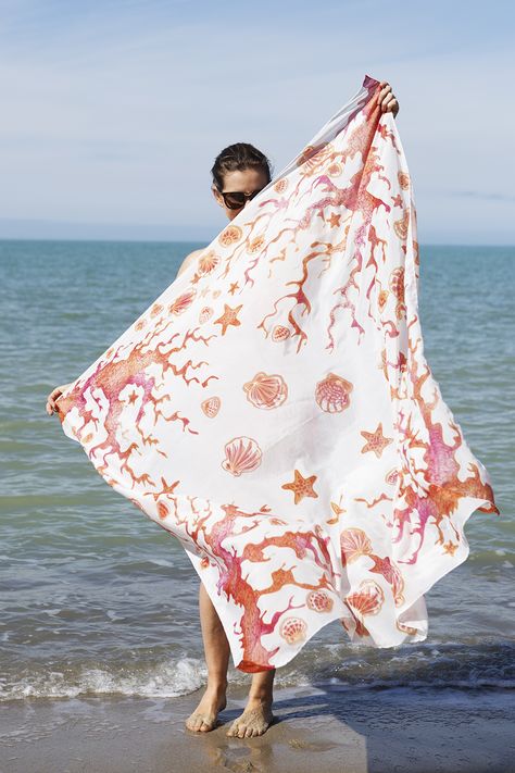 Sarong Photoshoot, Ss25 Prints, Scarf Fashion Photography, Tulip Photography, Silk Sarong, Print Scarf Design, Handpainted Silk Scarves, Pareo Sarong, Beach Pareo