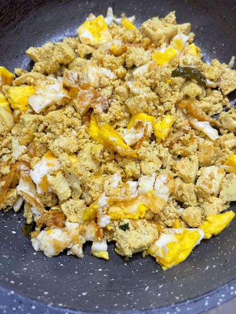 Tofu Scrambled Eggs, Yummy Breakfast Smoothies, Scrambled Tofu Recipe, Tofu Breakfast, Egg Tofu, Rich Breakfast, Chicken Wing Recipes Baked, Protein Rich Breakfast, Quick Protein