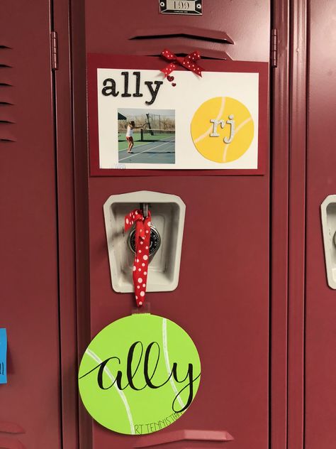 Tennis Locker Signs!!🎾🎾 Sport Locker Decorations, Locker Sports Decorations, Tennis Locker Decorations, Locker Signs Target, Tennis Locker Signs, Tennis Signs High School, Cheerleader Locker Signs, Tennis Poses, Tennis Drills Training