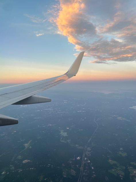 Airplane Wing Aesthetic, Plane Wing Aesthetic, Air Plane Aesthetic, Plane Wing, Aesthetic Plane, Airplane Aesthetic, Airplane Wing, Cloud Sunset, Trip Aesthetic