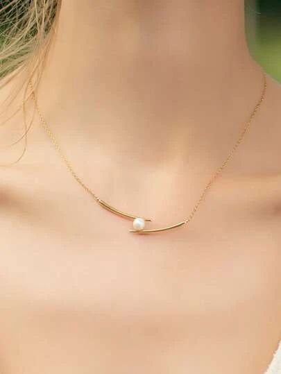 WishList | SHEIN Jewelry Necklace Simple, Pearl Charm Necklace, Simple Stud Earrings, Gold Jewellery Design Necklaces, Gold Necklace Women, Silver Jewelry Fashion, Fancy Jewellery, Minimal Jewelry, Classy Jewelry