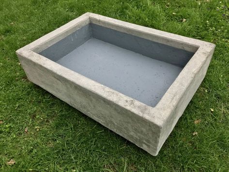 Diy Stone Trough, Basin Water Feature, Lightweight Concrete Planters, Diy Large Outdoor Fountain, Diy Concrete Trough, Built In Concrete Planters, Diy Concrete Fountain Ideas, Patio Water Garden, How To Make Planters Diy