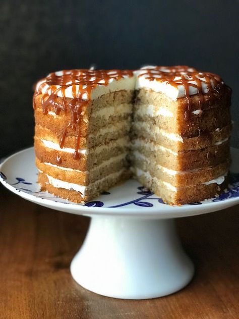 Apple Whiskey Cake with Cheesecake Frosting + Salty Caramel Weird Cake Flavors, Unique Birthday Cake Recipes, Fall Birthday Desserts, Unique Cake Flavors, Cheesecake Frosting, Apple Whiskey, Apple Cakes, Salty Caramel, Whiskey Cake