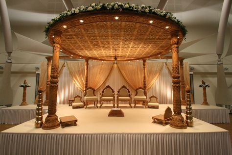 Wooden Mandap Indian Weddings, Phera Mandap Decor Indoor, Wedding Chori, Marriage Mandap, Wooden Mandap, Shadi Decor, Vidhi Mandap, Engagement Stage, Hindu Wedding Decorations