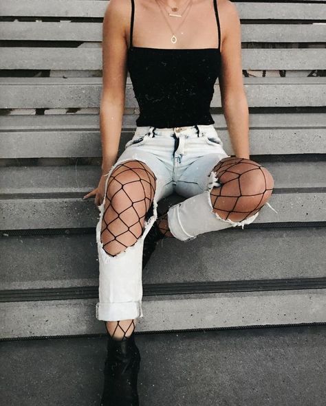 pinterest: @mylittlejourney | tumblr: @toxicangel | twitter: @stef_giordano | ig: @stefgphotography How To Wear Fishnet Tights, Look Grunge, Jeans Trend, Tokyo Street Fashion, Instagram Baddie, Rock Outfit, Grunge Look, Fishnet Tights, Outfit Trends