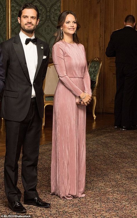 Princess Sofia Style, Princess Sofia Of Sweden Style, Sofia Of Sweden, Princess Sofia Of Sweden, Royal Clothes, Princess Sophia, Sweden Fashion, Swedish Royalty, Prince Carl Philip