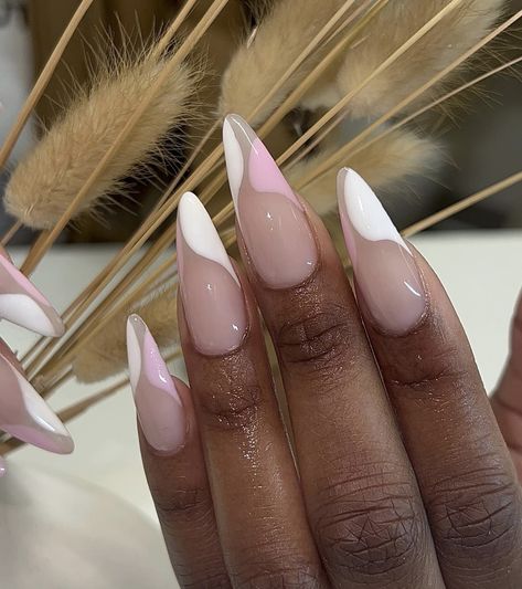 Almond Nails Pink French Tip, White Almond Nail Ideas, Almond Nail Designs Trending Now, Pink French Tip Almond Nails, Medium Almond Acrylic Nails, Ombre Nails Almond, Ballerina Pink Nails, Ombre Almond Nails, Almond Nails Pink