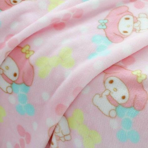 Kawaii Princess Aesthetic, Rooms Decoration, Sweet Aesthetic, Pink Sanrio, Images Hello Kitty, Girl Bedding, Pink Flannel, Cute Blankets, Kitty Plush