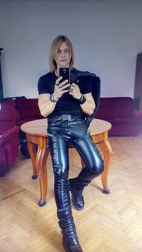 Leather Fashion Men, Tight Leather Pants, Mens Leather Clothing, Mens Leather Pants, Shiny Pants, Cute White Guys, Black Leather Pants, Leather Pant, Leather Jeans