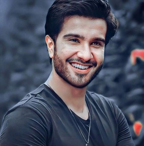 Feroz Khan Hairstyle, Imran Khan Pics For Dp, Muscular Men Fashion, Funny Face Photo, Feroze Khan, Feroz Khan, Pakistan Army, Hipster Mens Fashion