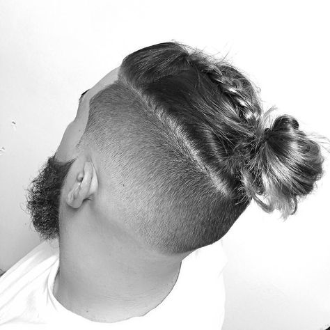 Hairstyles Man Bun Styles, Braided Man Bun, Man Bun Hairstyles, Hairstyles Blonde, Men's Long Hairstyles, Viking Hair, Bun Styles, Mens Braids Hairstyles, Man Bun