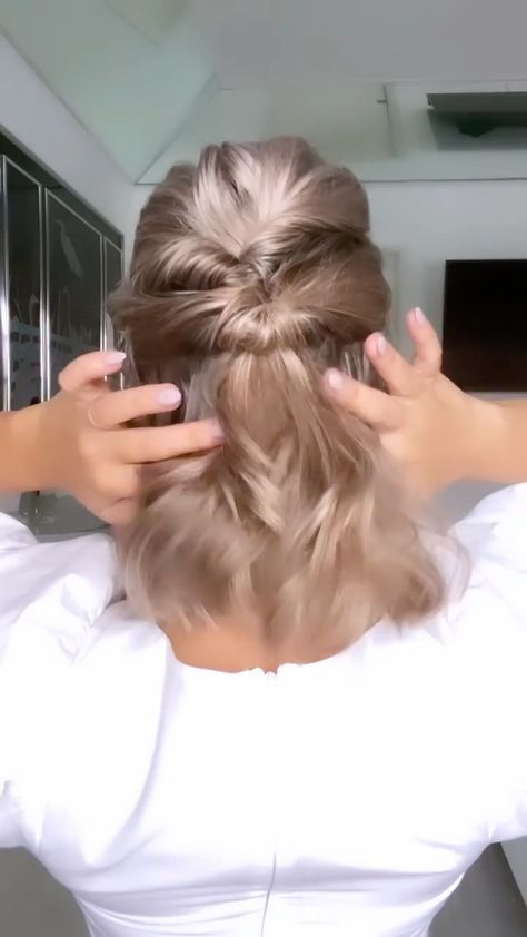 Daily Hair Tutorials 💇‍♀️ | Wow!! 😍🥰 Follow @hairs.diy to get more hair style ideas and learn simple beautiful hair styles 💓 . @katyguerralitfromwithin .... | Instagram Diy Bridesmaid Hair Medium Length, Medium Hair Quick Styles, How To Style Thick Medium Length Hair, Easyup Hairstyles, Hair Wedding Guest Medium, Easy Diy Long Hair Updo Simple, Half Updo Short Hair Shoulder Length, Haïr Style For Shoulder Length Hair, Short Hair Date Night Hairstyles