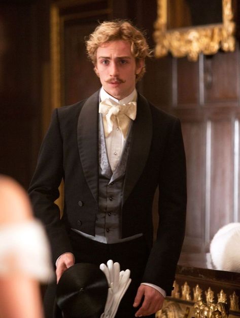 Count Vronsky, Anna Karenina 2012, Kaptan Jack Sparrow, Taylor Johnson, Aaron Johnson, Aaron Taylor, Aaron Taylor Johnson, Anna Karenina, Chris Pine