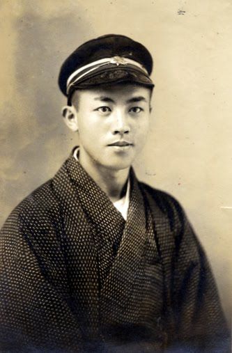 Nakagawa Seigo, wearing his cap from the famous Daiichi Koto Gakko. Taisho era Meiji Era Fashion Men, Taisho Roman, Taisho Period, Taisho Era, Meiji Era, Japan Vintage, Japan Photo, Japanese Boy, Japanese Men