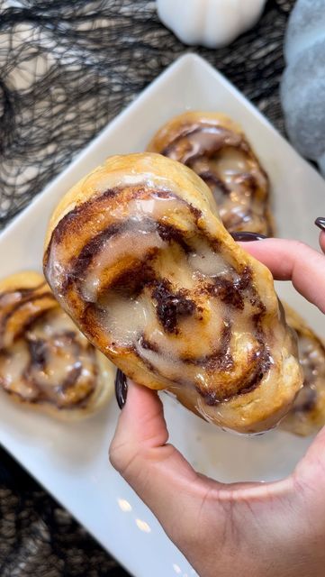 Danielle Rodgers on Instagram: "💀 Easy Spooky Cinnamon Rolls💀 If your kids are anything like mine, they LOVE anything themed. These skeleton cinnamon rolls couldn’t be easier. All you need is a silicone, skeleton baking mold (they’re super cheap), and a can of cinnamon rolls with icing. Press the cinnamon rolls into each mold and bake according to directions. Ice the tops when finished, shaking off any excess, and enjoy! 💀 • • #crafts #halloweenrecipes #diycrafts #diyhomedecor #diyinspiratio Skeleton Cinnamon Rolls, Cinnamon Rolls With Icing, Rhodes Rolls, Halloween Recipes, Baking Molds, Shake It Off, Cinnamon Rolls, All You Need Is, Skeleton