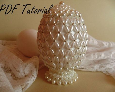 Tambour Beading, Faberge Egg, Easter Egg Ornaments, Easter Egg Pattern, Egg Tree, Pearl Beads Pattern, Easter Egg Designs, Beaded Bracelets Tutorial, Beaded Christmas Ornaments