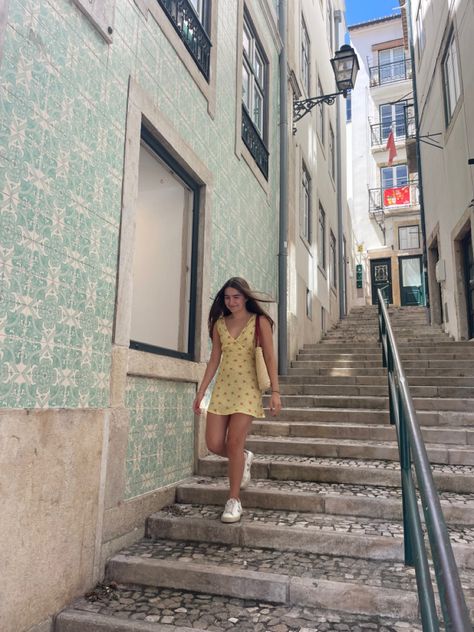 Summer In Portugal Outfits, Portugal Girl Aesthetic, Lisbon Portugal Outfit Summer, Lisbon Portugal Aesthetic Outfits, Lisbon Outfit Summer, Portuguese Girl Aesthetic, Portugal Aesthetic Outfits, European Outfits Summer, Lisbon Portugal Outfit