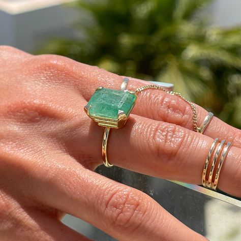 Natural Emerald Solitaire Ring 14k Solid Gold (Rose Gold (RG), and Yellow Gold (YG), White Gold (WG) are available) ✿ Approximate Emerald carat weight: 4.70Ct ✿ Approximate Ring width: 1.9mm 2.80Ct and 1.25Ct are available as well, if you like smaller Emerald please feel free to let us know. Important to note: * Since everything is unique and made to order the size of stones and carat weights may vary slightly * The stone, that you will receive, is the one that is in the last picture. If you lik Green Emerald Ring Engagement, Vintage Emerald Rings, Green Emerald Engagement Ring, Colombian Jewelry, Emerald Statement Ring, Emerald Solitaire Ring, Emerald Engagement Ring Green, Gold Emerald Ring, Colombian Emerald Ring