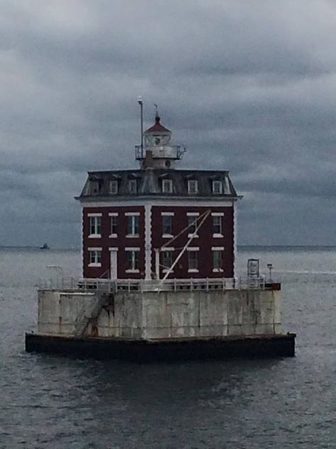 New London Ledge Light, Groton, Connecticut Grand Haven Lighthouse, Longstone Lighthouse, New England Lighthouses, Portland Head Lighthouse, Prince Edward Island Lighthouses, Brant Point Lighthouse, New London, Connecticut, Statue Of Liberty