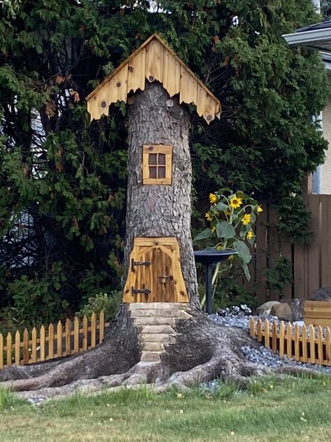 Stump House, Stump Art, Tree Stump Decor, Large Fairy Garden, Fairy Garden Sign, Fairy Garden Gnomes, Gnome Home, Fairy Tree Houses, Unique Garden Decor